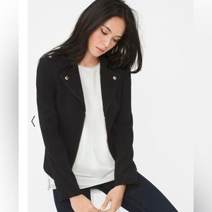 Mark New York women’s size large front zip up jacket with front zip pockets crop